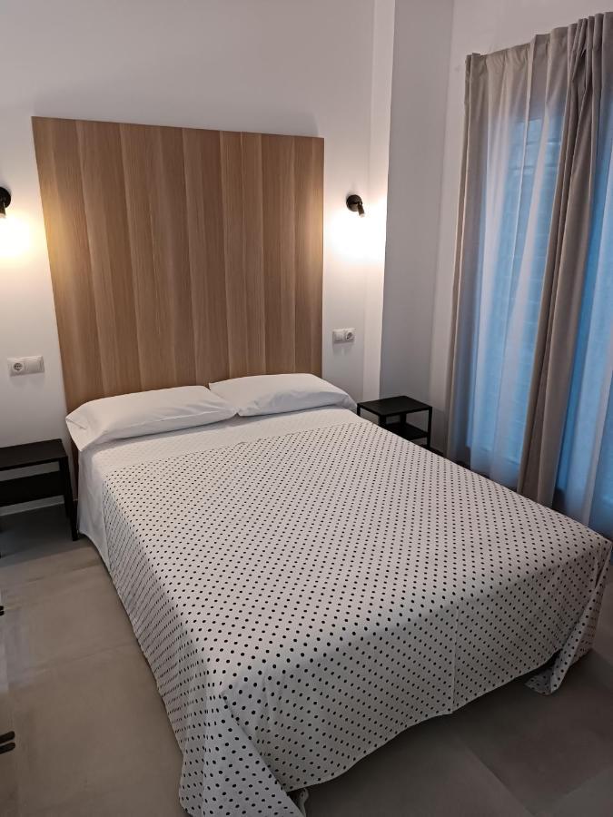 Apartamentos Los Guindos Málaga Esterno foto